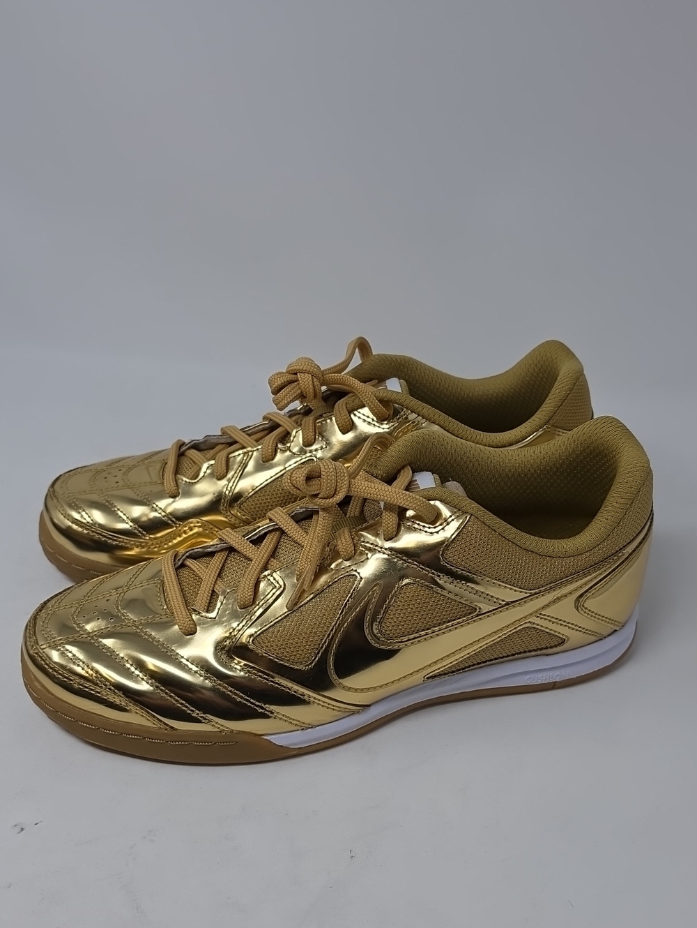 Nike Gato LV8 Metallic Gold Athletic Sneakers Unisex Men 9.5 Women 11